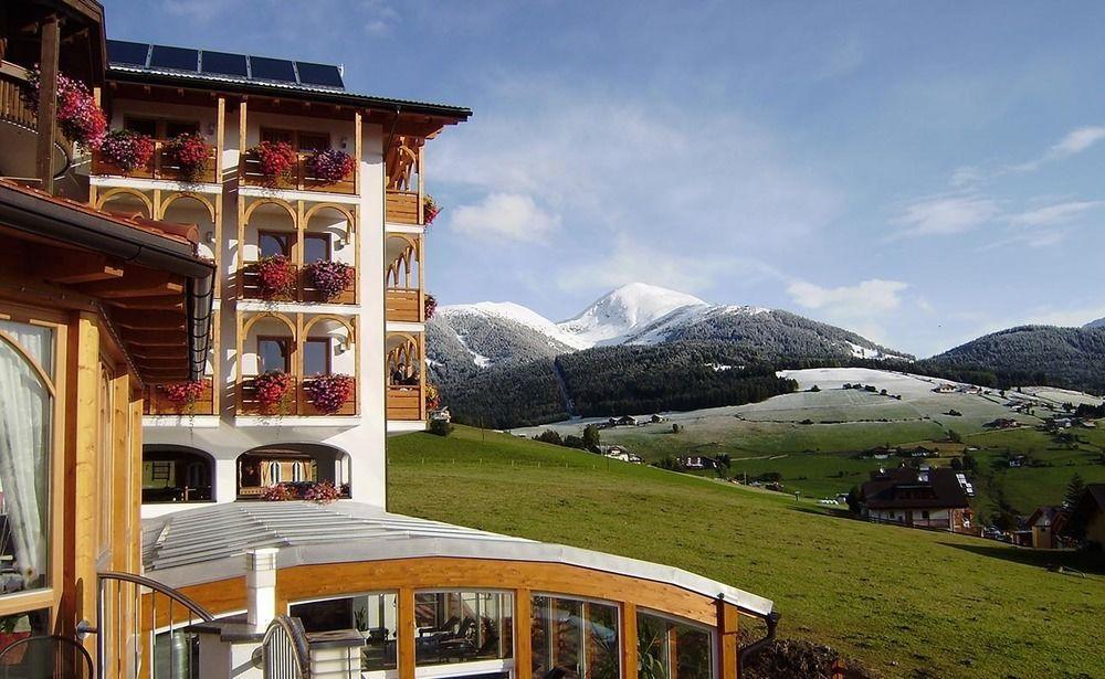 Hotel Alpenfrieden Maranza Exterior foto